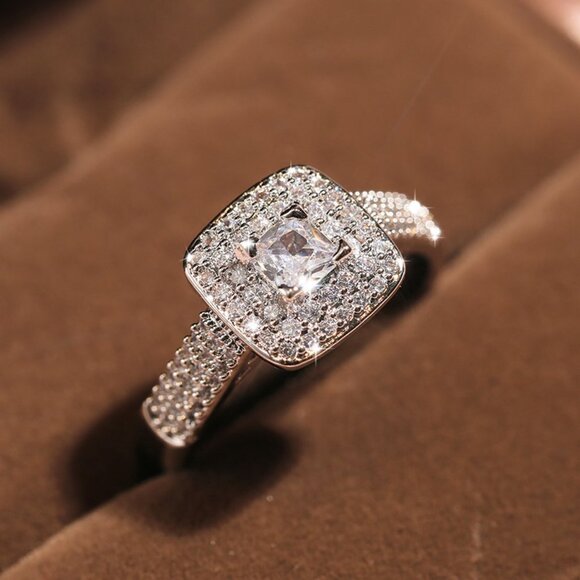Jewelry - 💞Shiny Square CZ Bling Micro Delicate Luxury Silver Ring for Women, UNVN12203